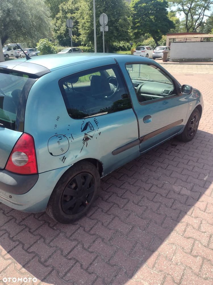 Renault Clio - 2