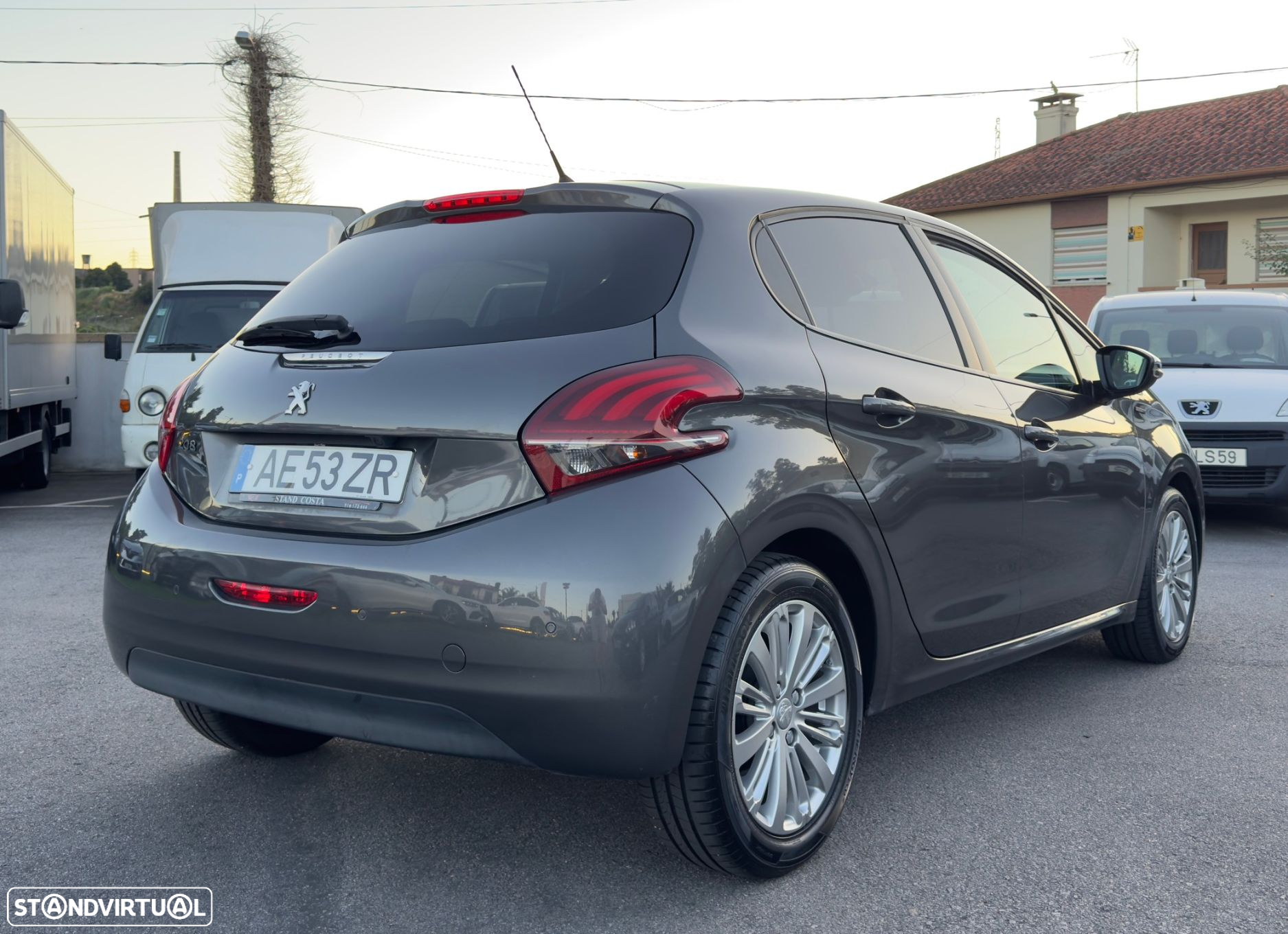 Peugeot 208 1.2 PureTech Style - 4