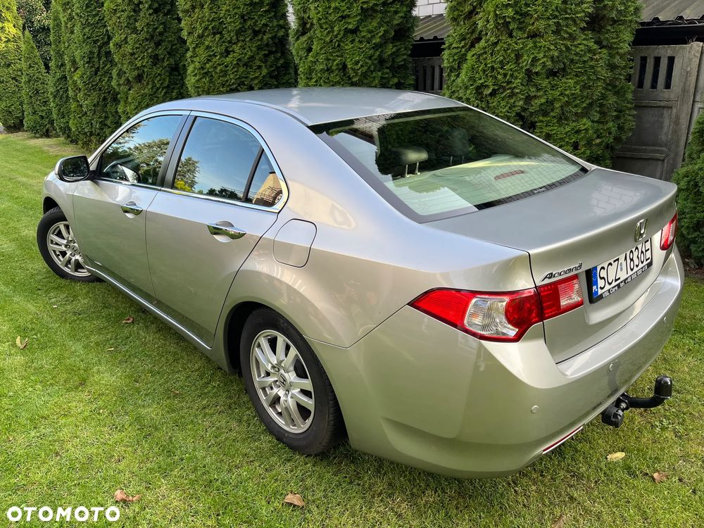 Honda Accord 2.0 Executive - 16