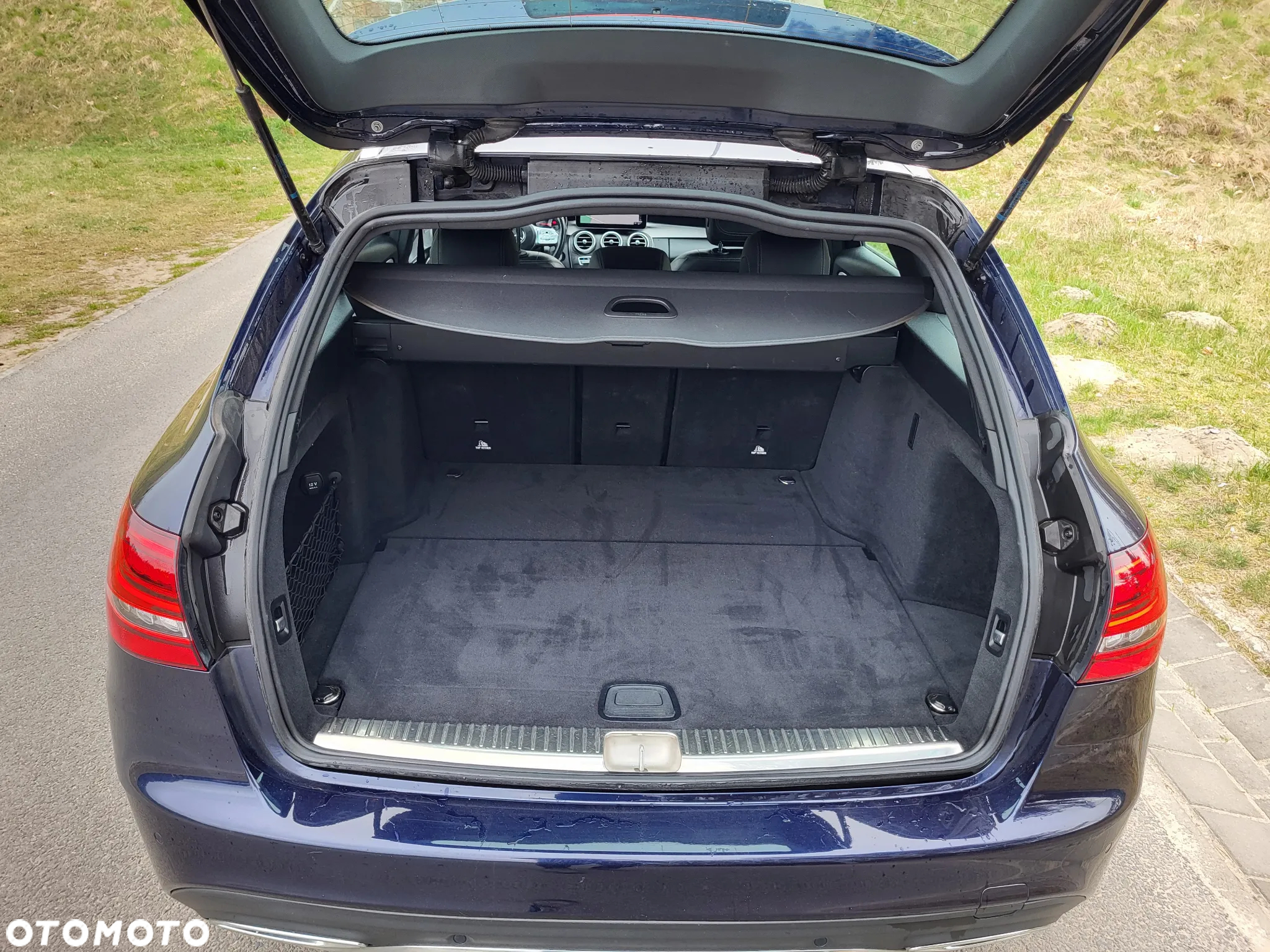 Mercedes-Benz Klasa C 220 d 4Matic 9G-TRONIC AMG Line - 38