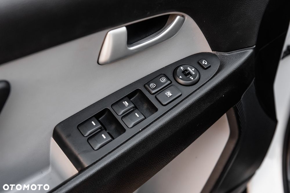 Kia Sportage 2.0 CRDI 184 AWD Platinum Edition - 23