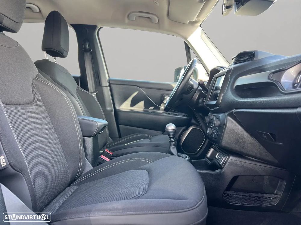 Jeep Renegade 1.0 T Limited - 16