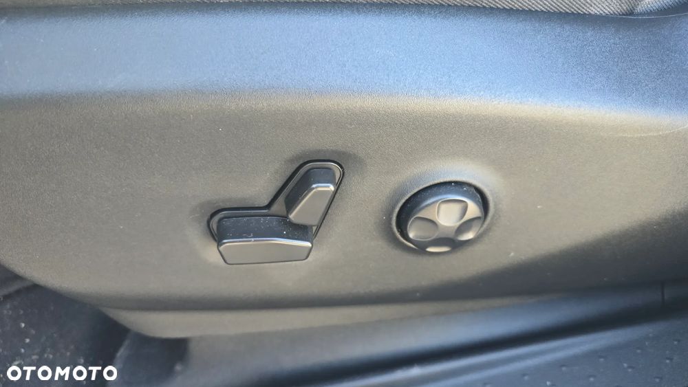 Chrysler Pacifica - 23