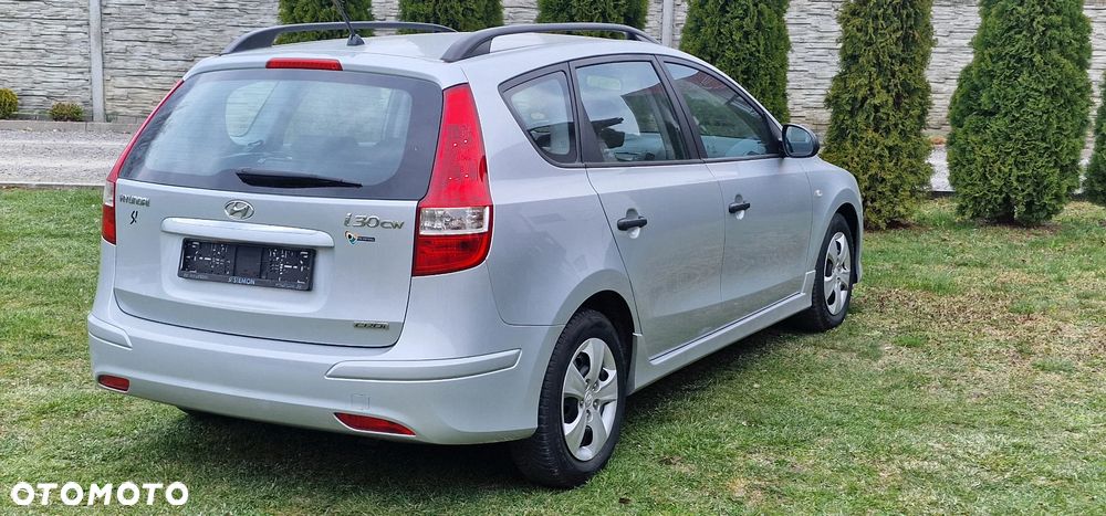 Hyundai i30 1.6 CRDi FIFA WM Edition - 7