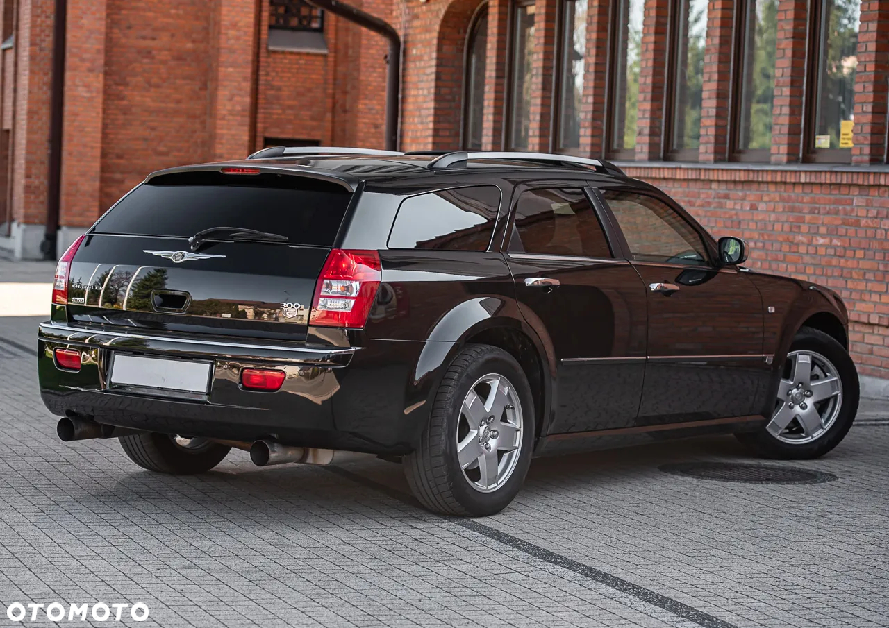 Chrysler 300C 5.7 V8 Hemi AWD - 11