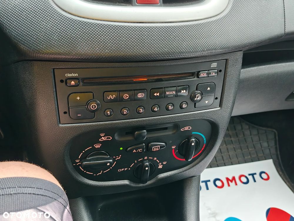 Peugeot 206 plus 1.1 Presence Euro5 - 28