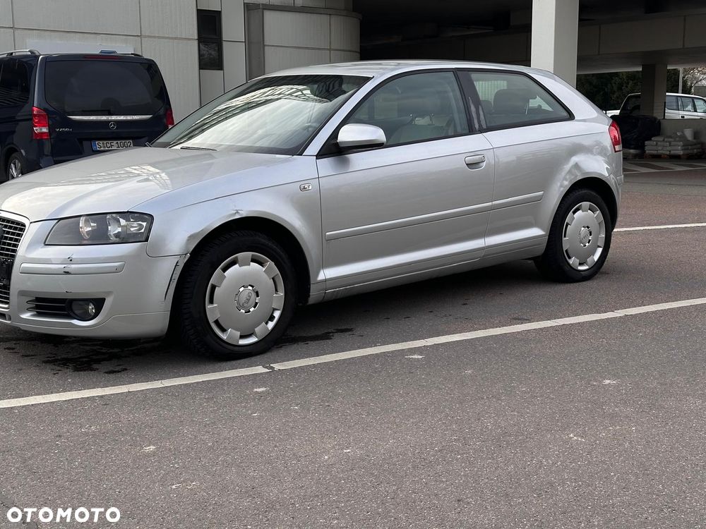 Audi A3 3-drzwiowe 1.6 Ambition - 5