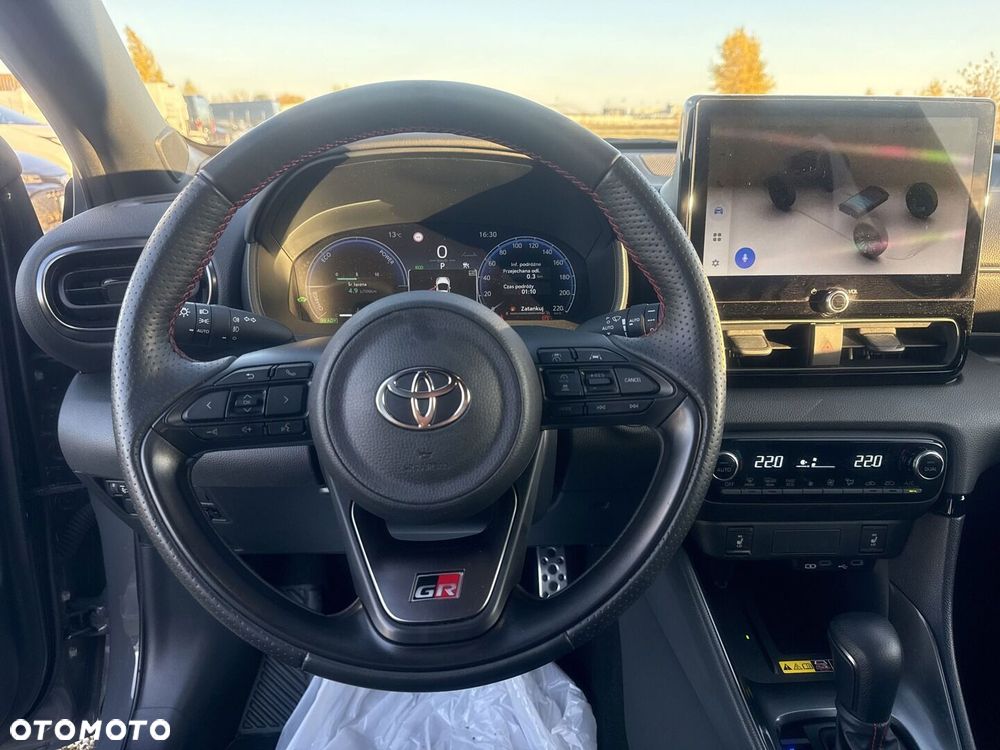 Toyota Yaris Hybrid 1.5 GR Sport - 19