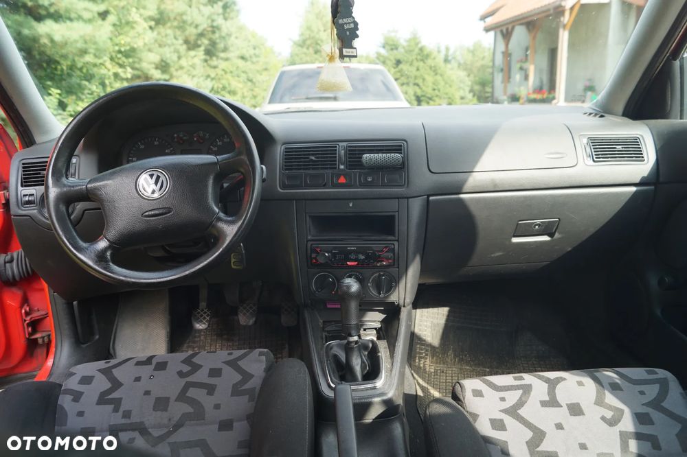 Volkswagen Golf - 9
