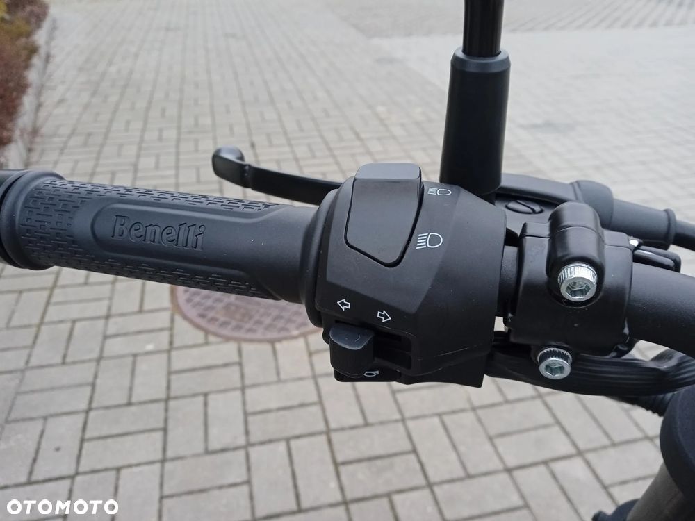 Benelli BN 125 - 13