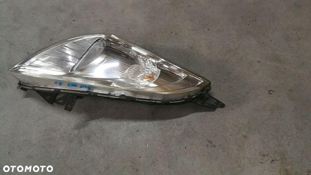 Lampa prawa przód przednia Suzuki Swift MK7 10-16 - 3