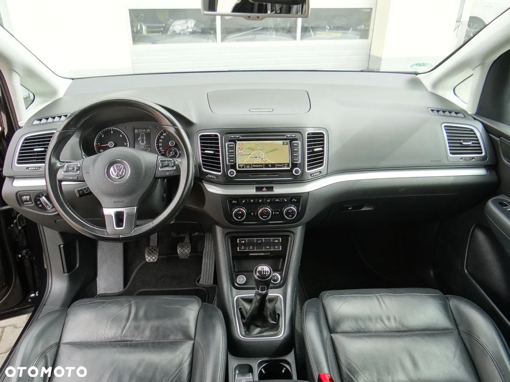 Volkswagen Sharan 2.0 TDI Blue Motion Highline - 24