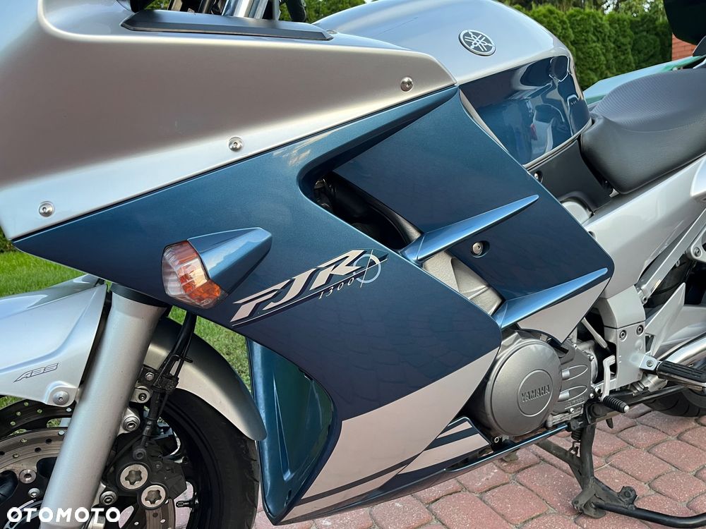 Yamaha FJR - 28