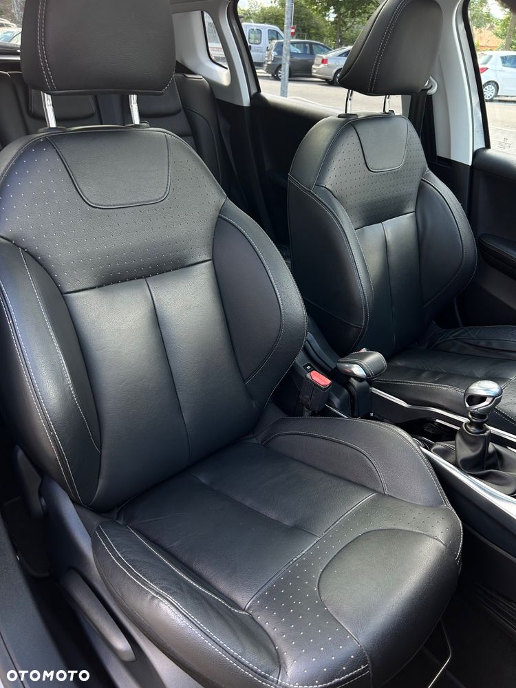 Peugeot 2008 1.6 e-HDi Allure S&S - 18