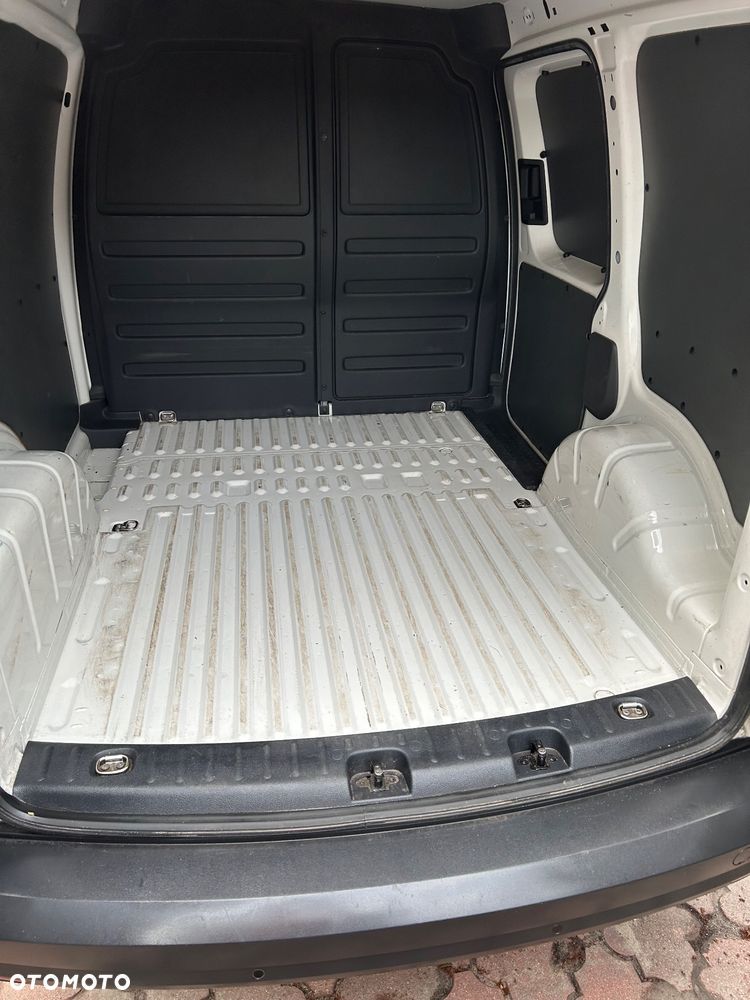 Volkswagen Caddy - 8