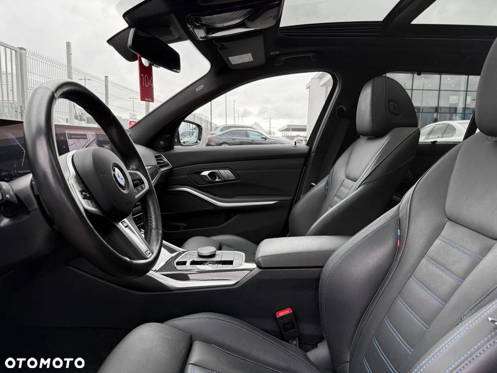 BMW Seria 3 320d xDrive M Sport - 23