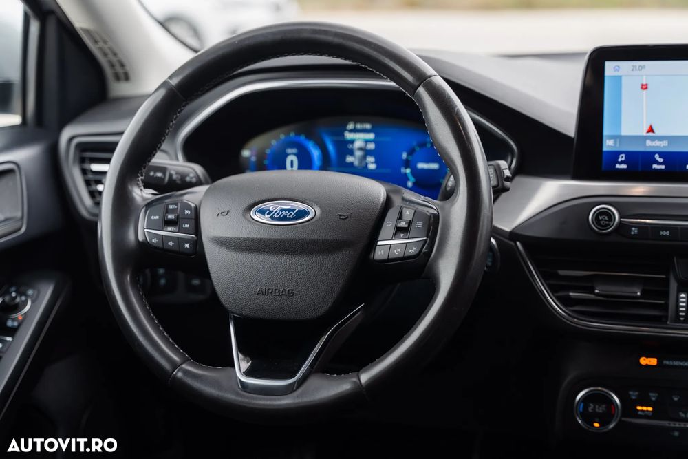 Ford Focus 1.0 EcoBoost Start-Stopp-System TITANIUM - 18
