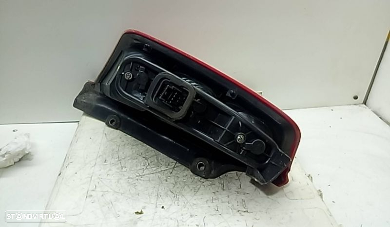 Farolim Tras Direito Painel Stop Fiat Grande Punto (199_) - 2