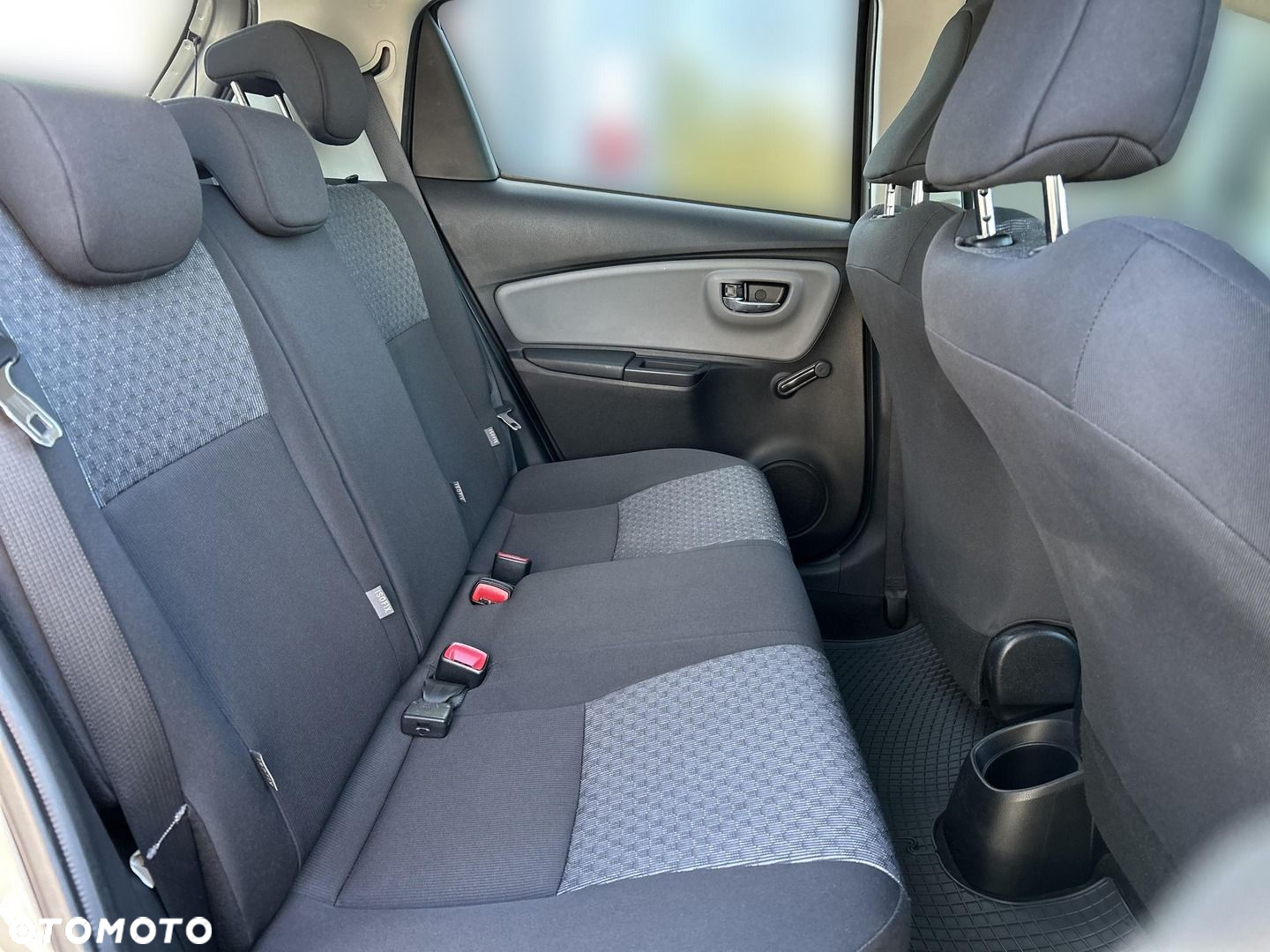 Toyota Yaris - 18