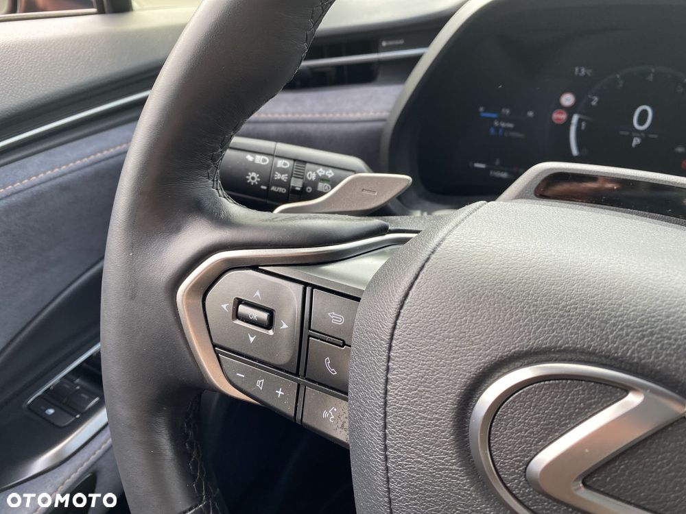 Lexus LBX 1.5 Hybrid Cool - 25