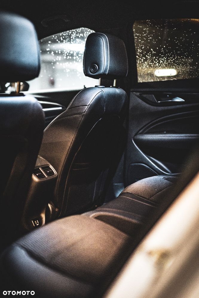 Opel Insignia 2.0 CDTI 4x4 GSi S&S - 11