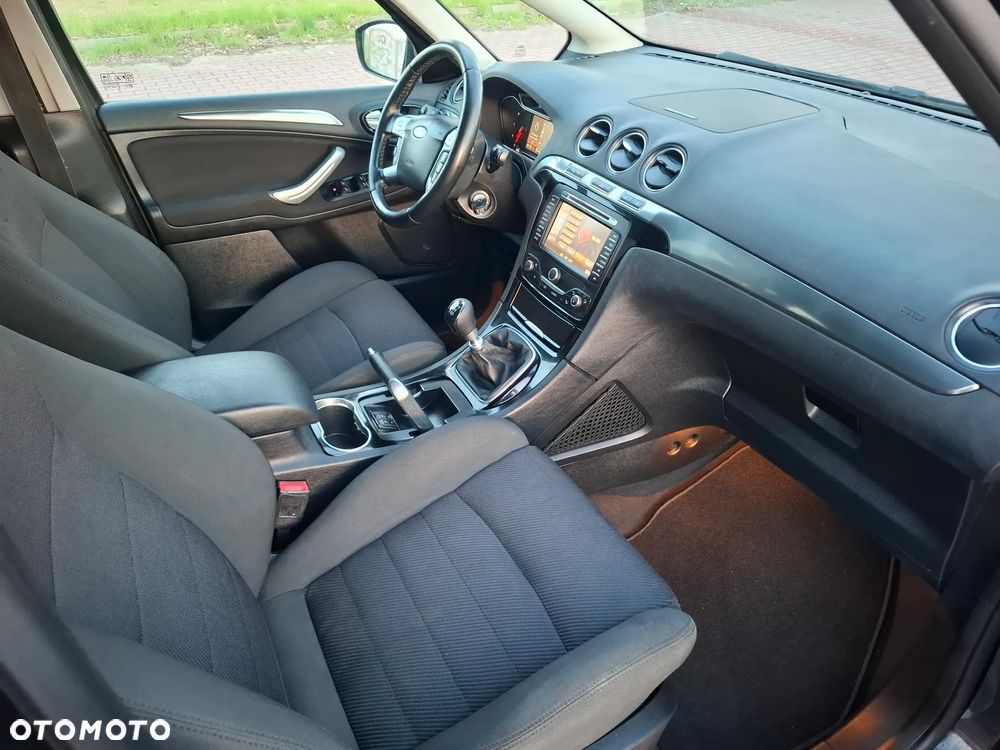 Ford S-Max 2.0 TDCi DPF Titanium - 29