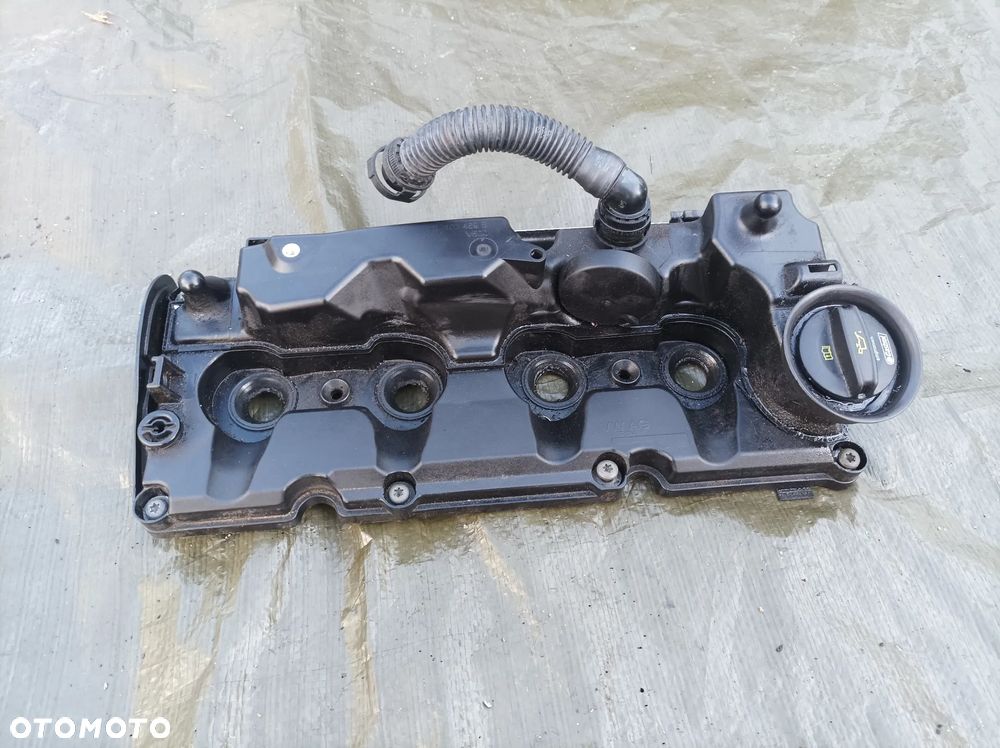 Vw Passat B8 pokrywa zaworów TDI 03L103469S