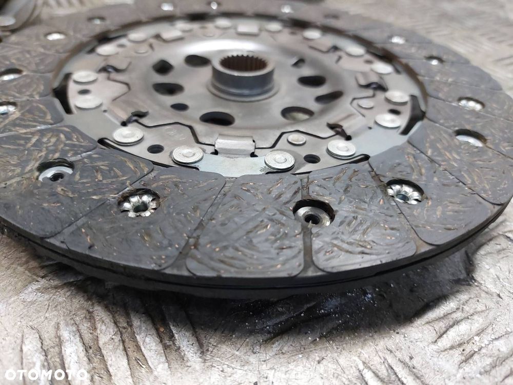 KOŁO DWUMASOWE + TARCZA + DOCISK + ŁOŻYSKO VOLKSWAGEN GOLF VI 2.0 TDI - 7