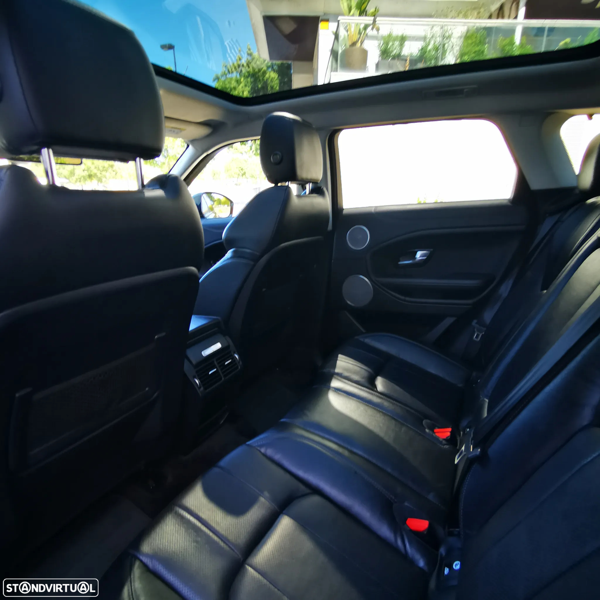 Land Rover Range Rover Evoque 2.0 eD4 SE Dynamic - 29