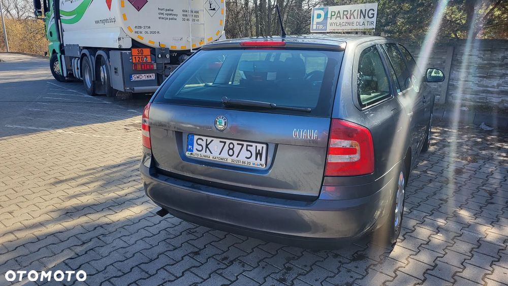 Skoda Octavia 1.6 Tour Business - 4