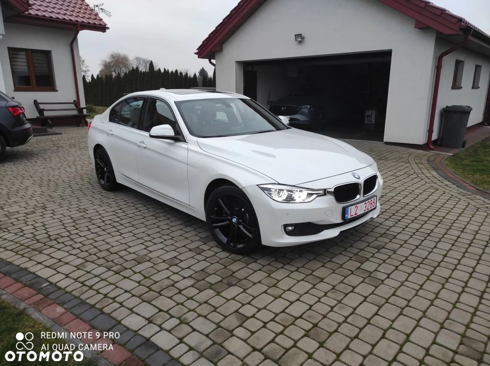 BMW Seria 3 330i Sport Line - 1
