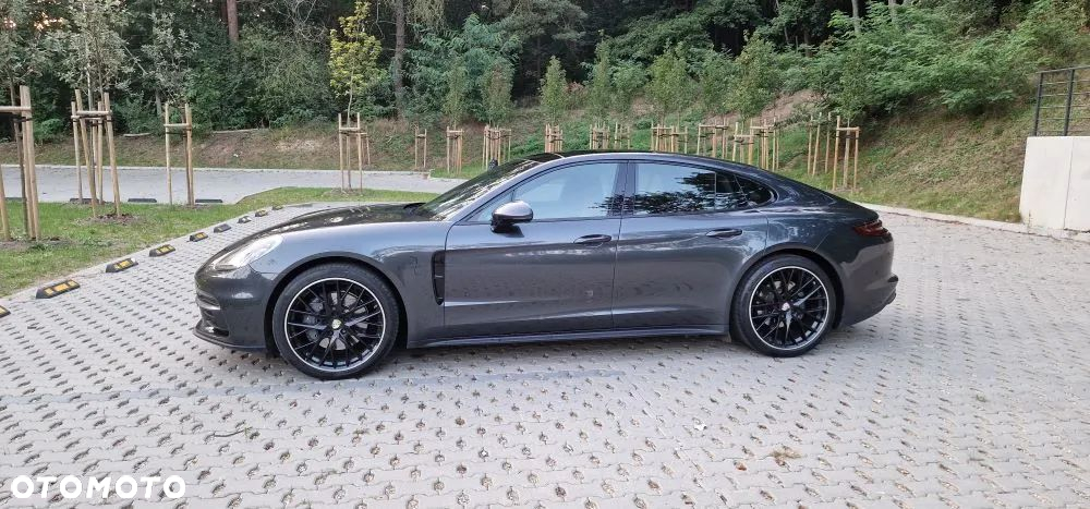 Porsche Panamera 4S - 4