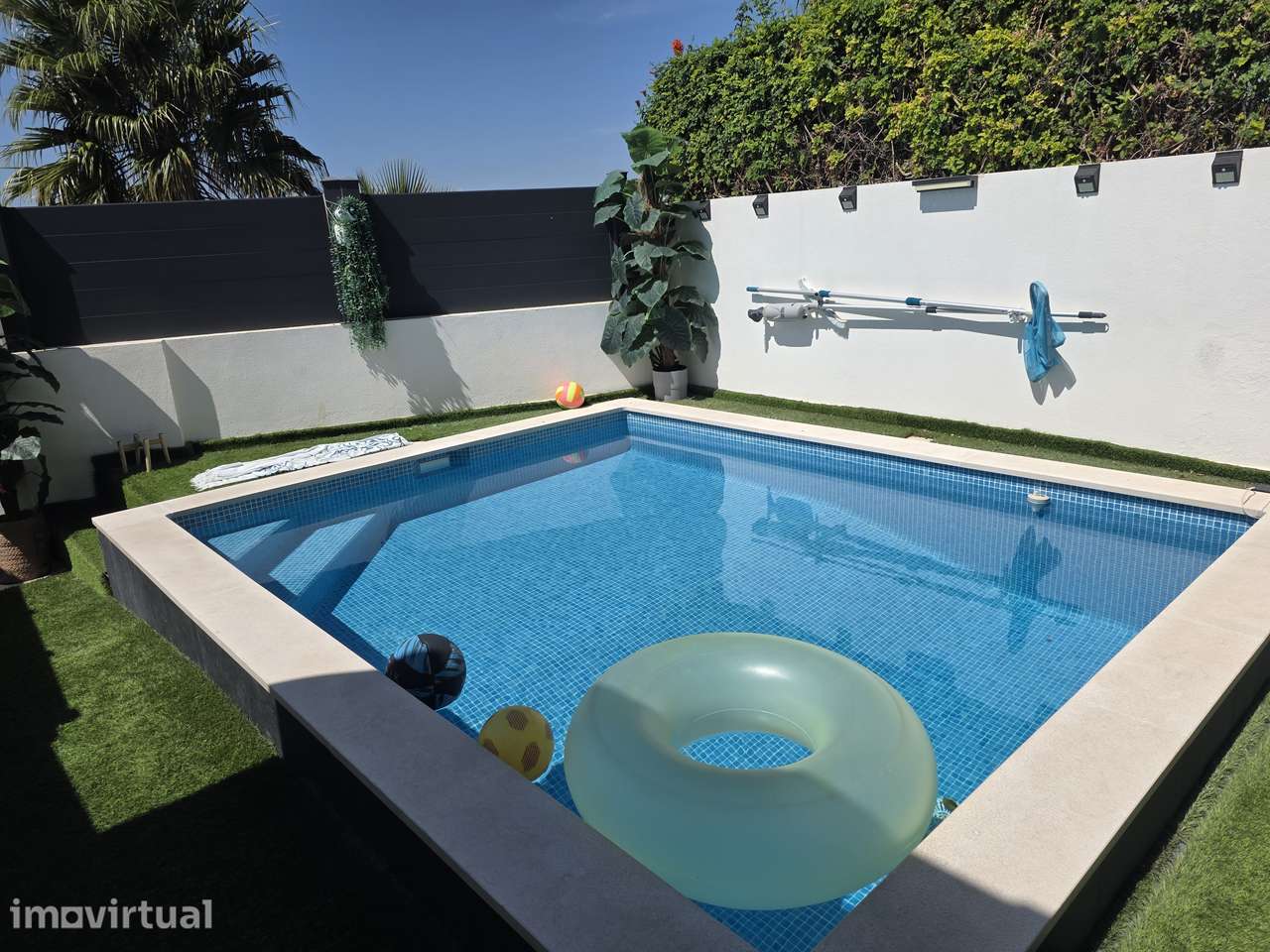 Moradia T3 com piscina e garagem em Albufeira - Grande imagem: 3/29