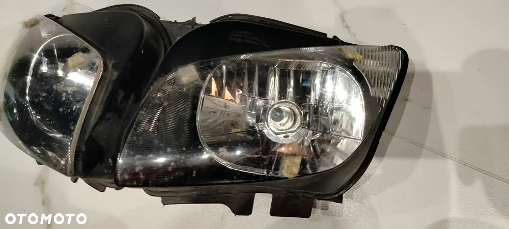 YAMAHA FZS 600 1000 FAZER LAMPA PRZÓD REFLEKTOR - 2