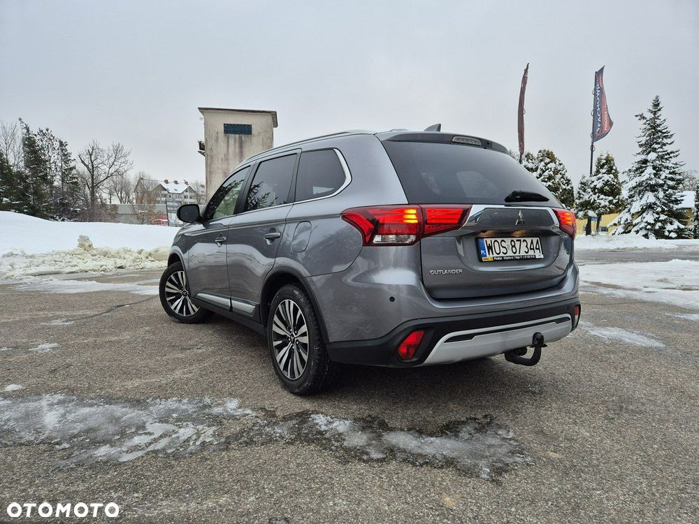 Mitsubishi Outlander - 7