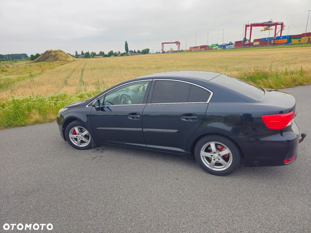 Toyota Avensis 1.8 Sol NAVI - 7
