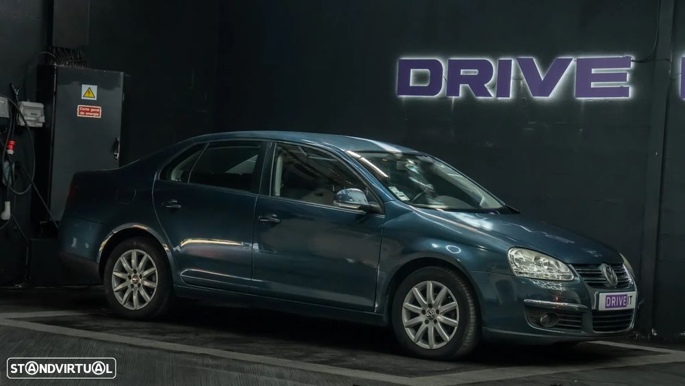 VW Jetta - 13