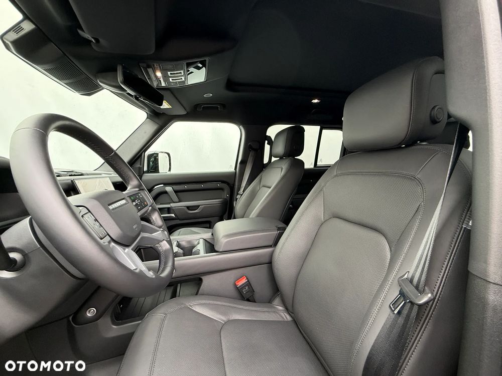 Land Rover Defender 110 D300 X-Dynamic HSE - 13