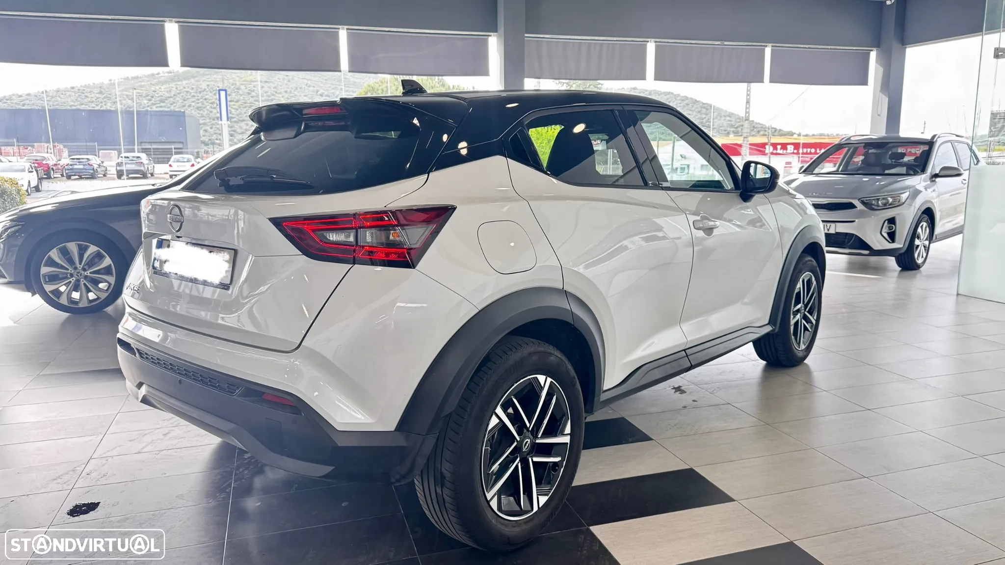 Nissan Juke 1.0 DIG-T N-Connecta - 2