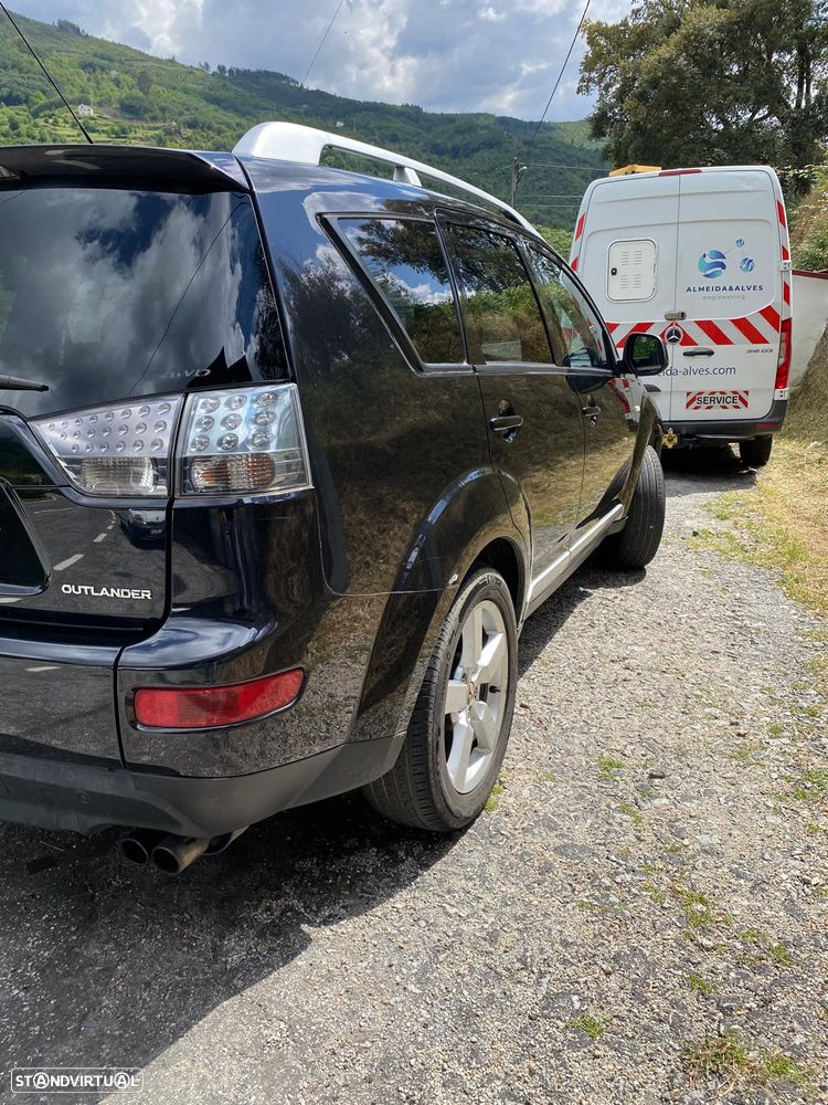 Mitsubishi Outlander 2.0 DI-D SW 4WD - 59