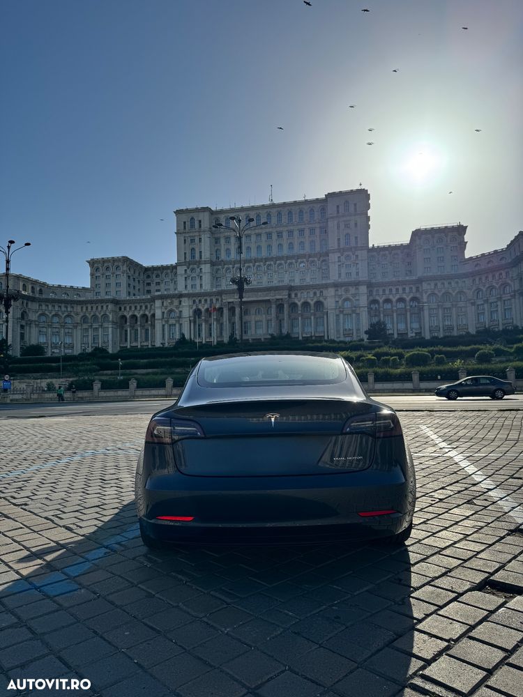 Tesla Model 3 Long Range - 5