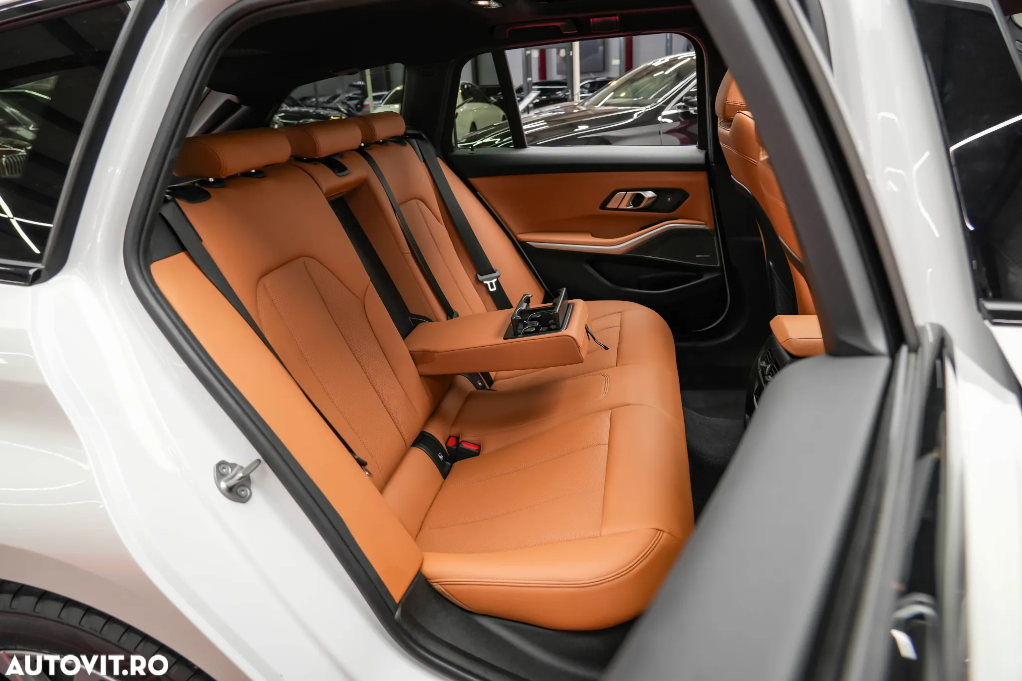 BMW Seria 3 318d Touring Aut. M Sport - 6