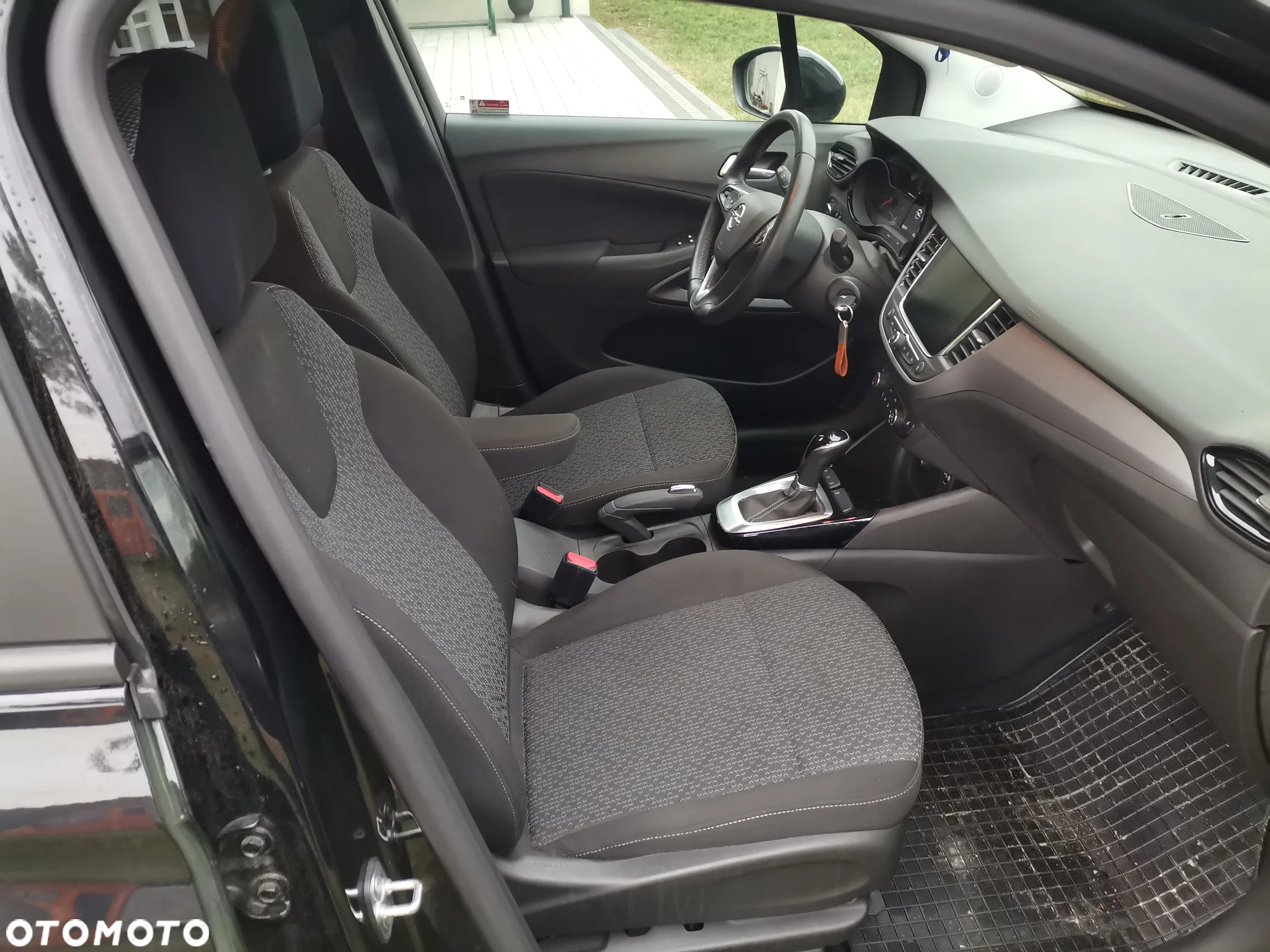 Opel Crossland X - 14