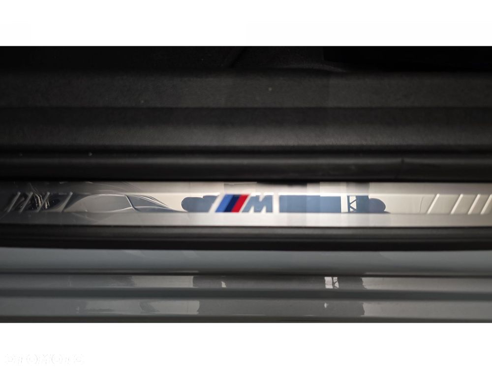 BMW Seria 3 320d xDrive M Sport - 31