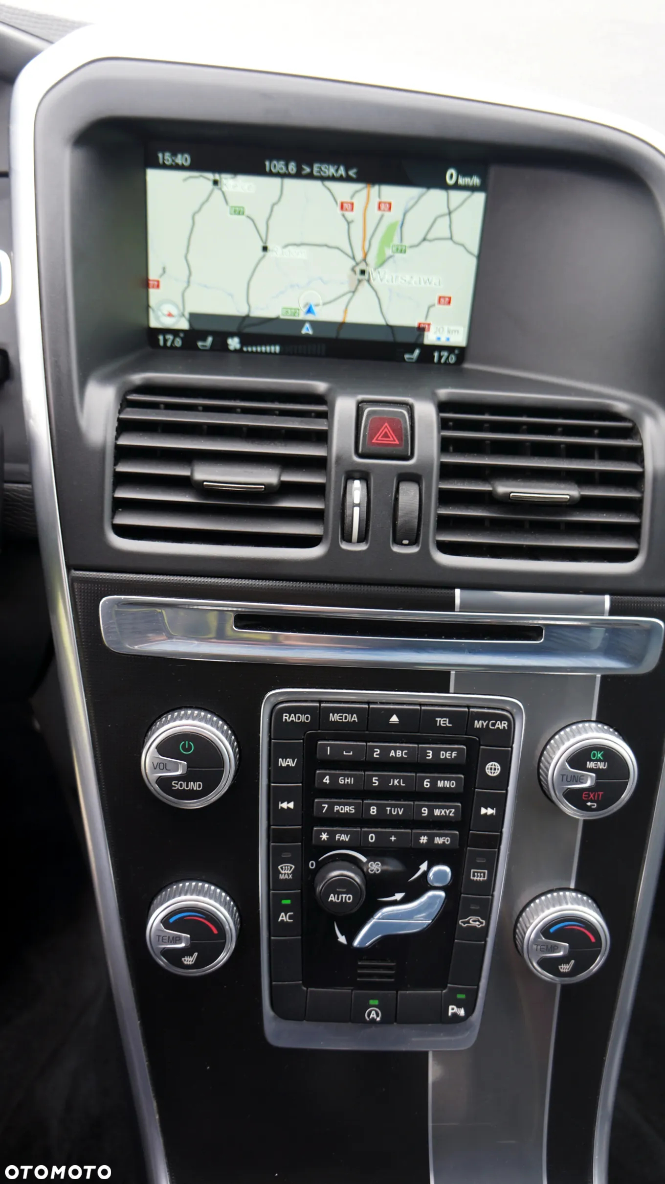 Volvo XC 60 D4 R-Design - 13