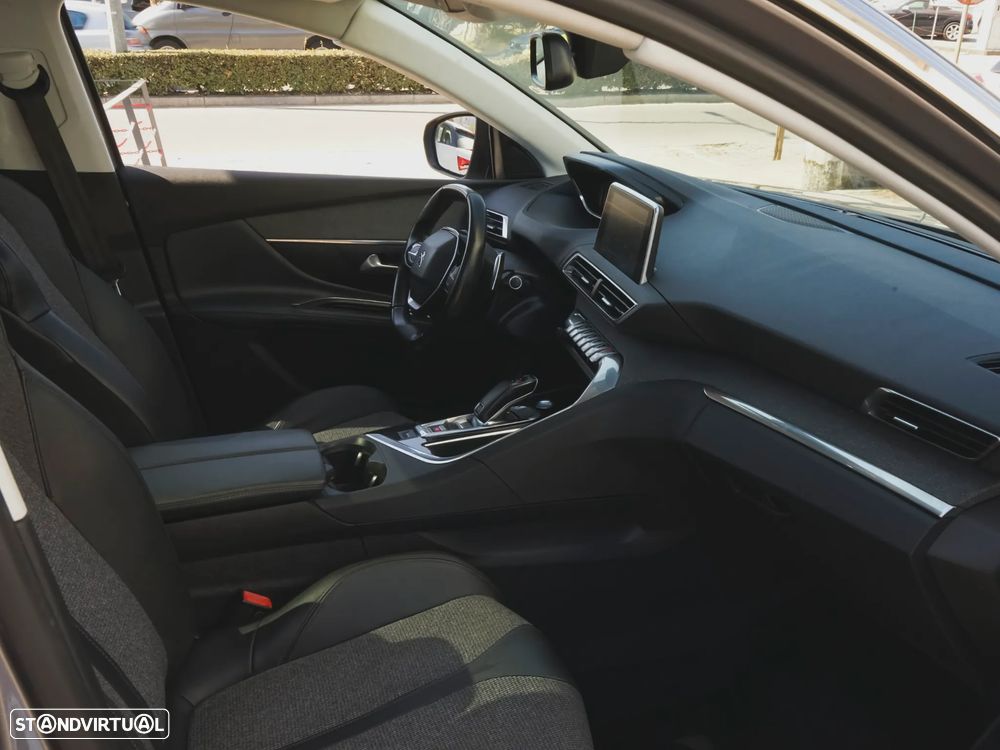 Peugeot 5008 BlueHDI 130 EAT8 Allure - 30