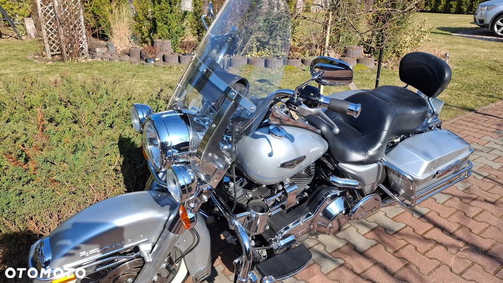 Harley-Davidson Touring Road King - 21