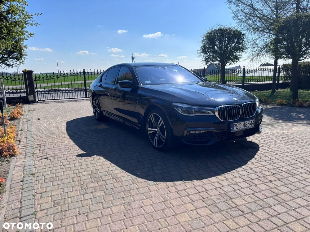 BMW Seria 7 750i xDrive - 4
