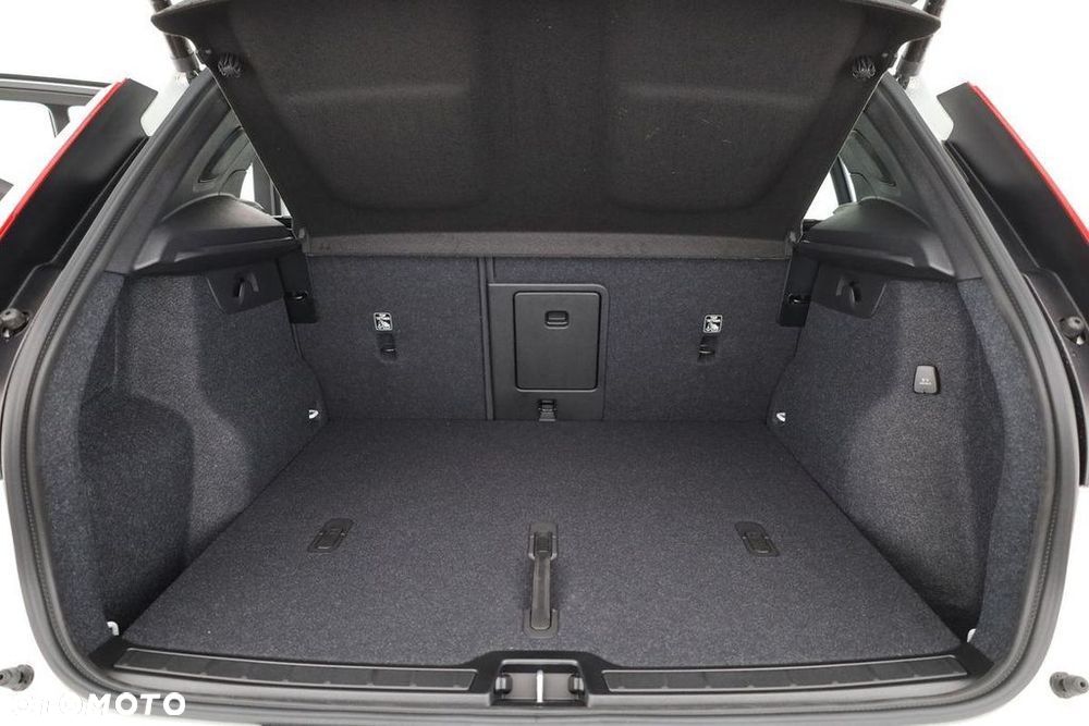 Volvo XC 40 B3 Core - 5