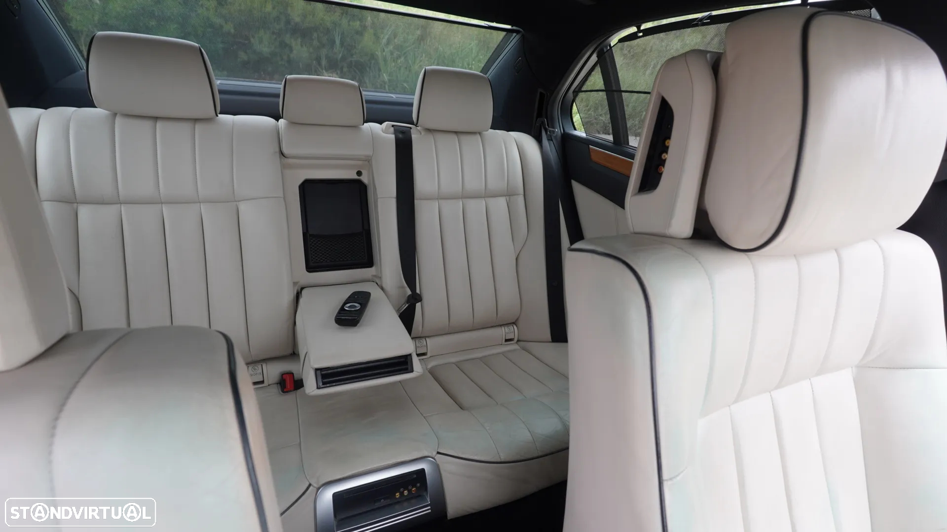 Mercedes-Benz E 300 Bluetec Hybrid Avantgarde - 16